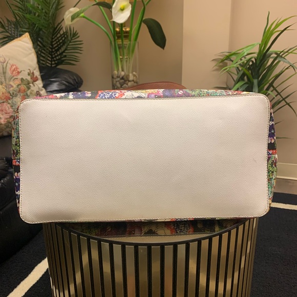 ELLIOTT LUCCA Ana In White Spring Botanica Tote Bag - Picture 5 of 16
